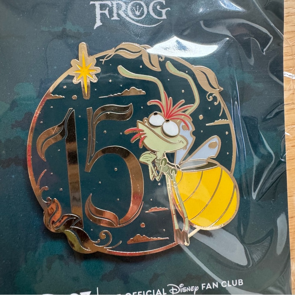 DISNEY D23 Exclusive The Princess And The Frog Ray 15th Anniversary Pin LE 1400 - Picture 2 of 3